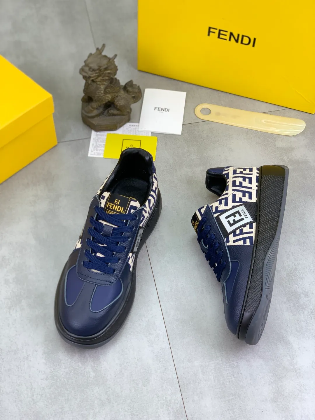 ​Men's shoes 💰P440 💰【New】Little monster 🆘 New FENDI 🕶️🕶️Simple routing effect, showing an elegant and cool driving shoe 🎬Using imported calfskin + first-layer pigskin lining🐂Excellent material🎬Detailed workmanship 🤗Comfortable foot feel➰➰. ​Pair it with any outfit to show your taste and temperament, low-key luxury ♻️Design ​simple and elegant ​noble and fashionable 🍃​Very loved and favored by trendy men 💓❤️size: 38-44 4️⃣colors available